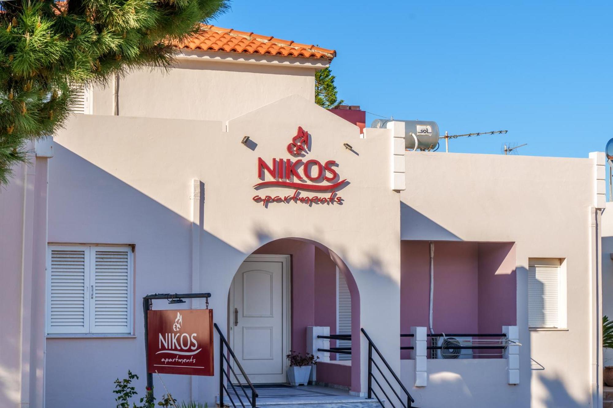 Nikos Apartments Agia Marina Esterno foto