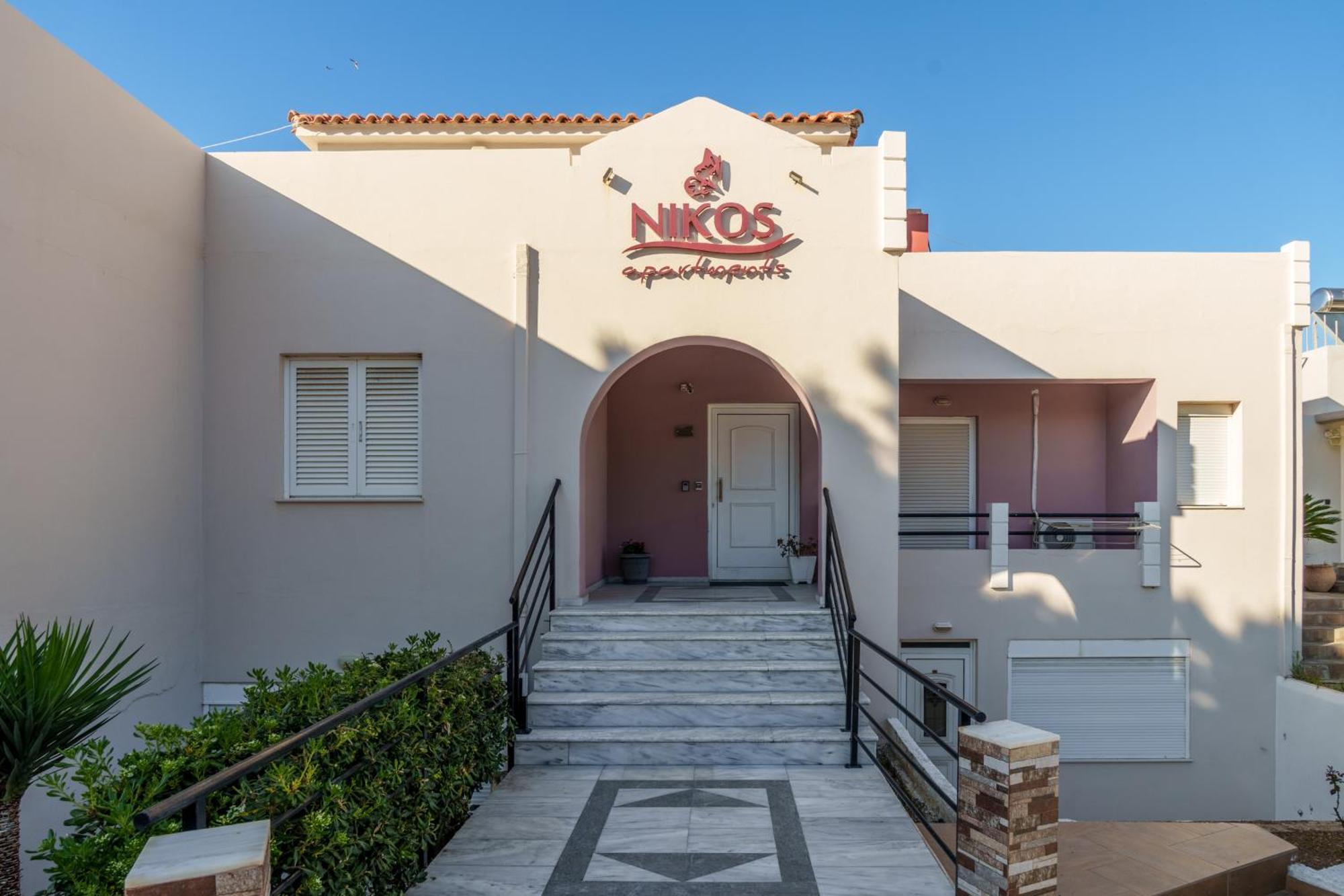 Nikos Apartments Agia Marina Esterno foto