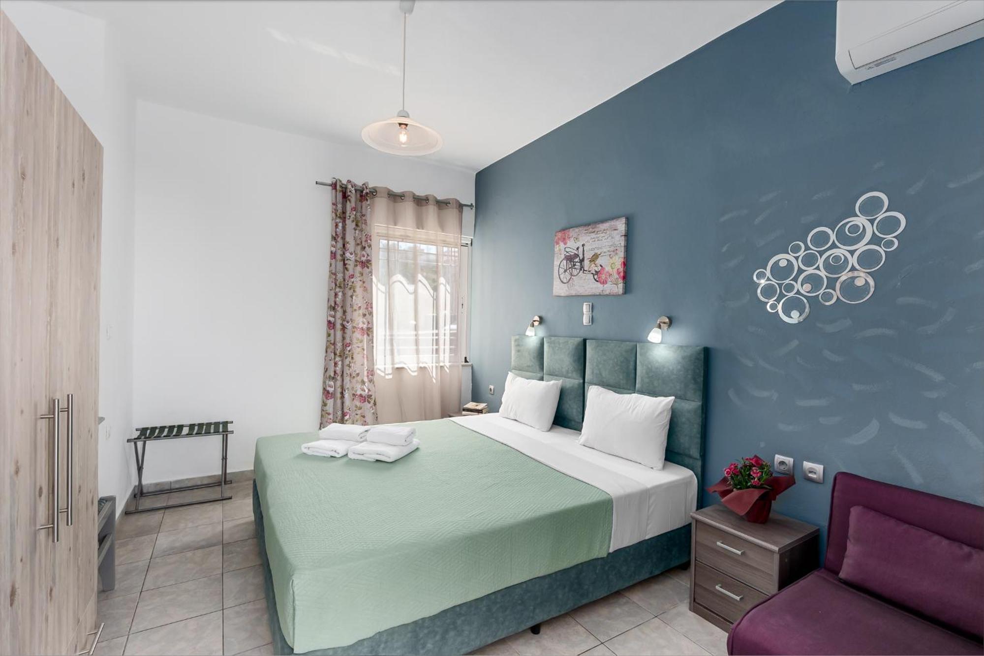Nikos Apartments Agia Marina Esterno foto