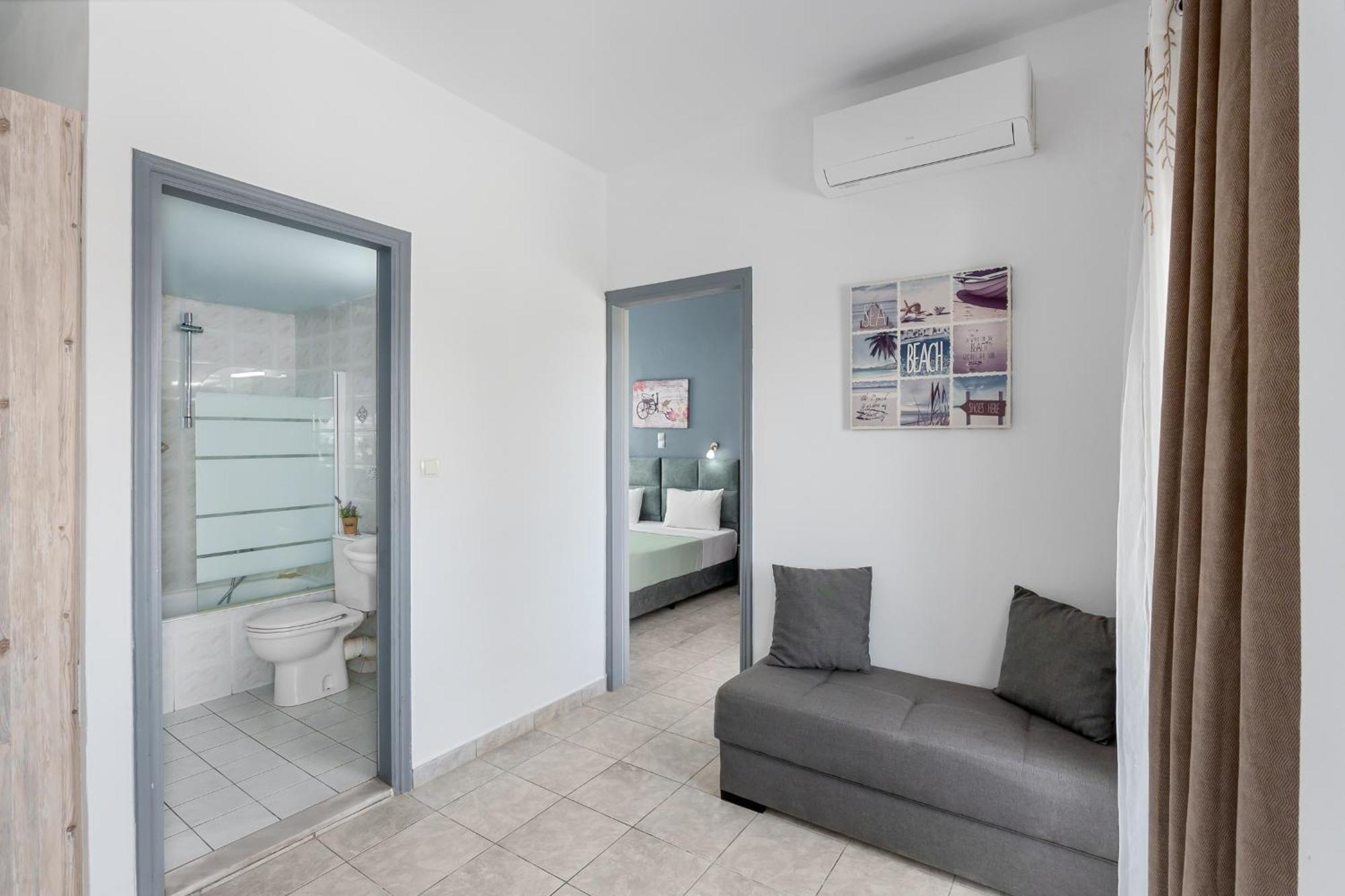 Nikos Apartments Agia Marina Esterno foto